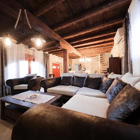 Holiday Home Mare Petrcane Exteriér fotografie