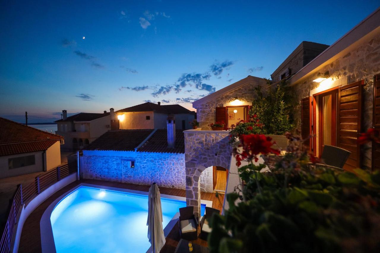 Holiday Home Mare Petrcane Exteriér fotografie