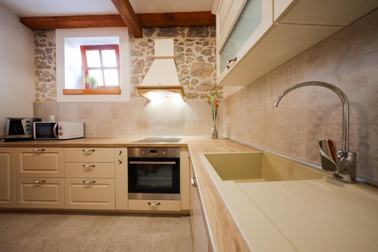 Holiday Home Mare Petrcane Exteriér fotografie