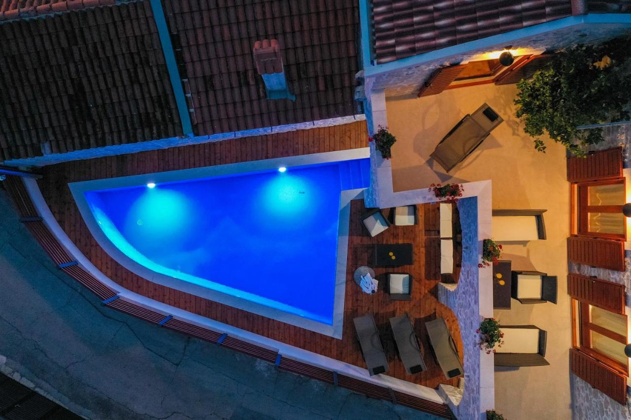 Holiday Home Mare Petrcane Exteriér fotografie